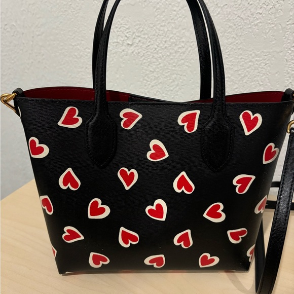 NWOT Bleecker Stencil Hearts Medium Crossbody Tote - Picture 5 of 7